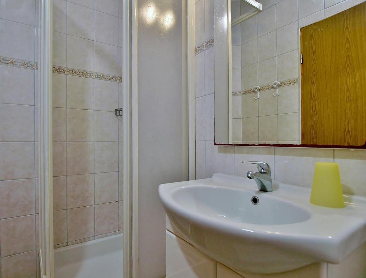 Apartments Eufemija ราบ ภายนอก รูปภาพ
