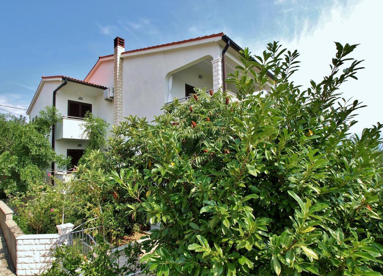 Apartments Eufemija ราบ ภายนอก รูปภาพ