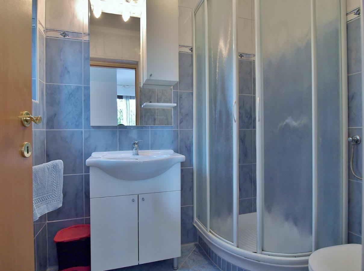 Apartments Eufemija ราบ ภายนอก รูปภาพ