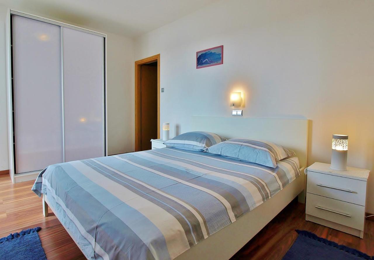 Apartments Eufemija ราบ ภายนอก รูปภาพ