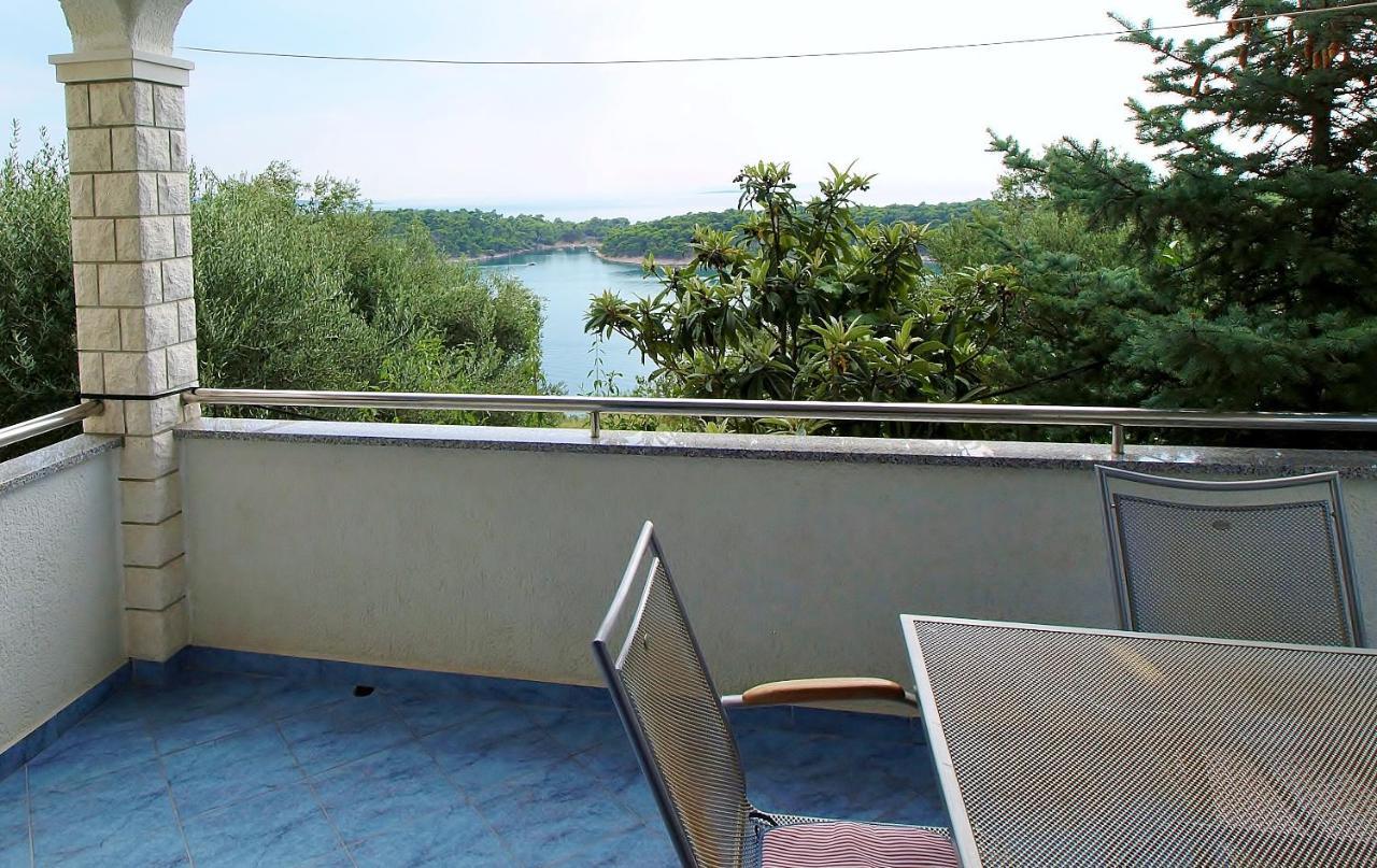 Apartments Eufemija ราบ ภายนอก รูปภาพ