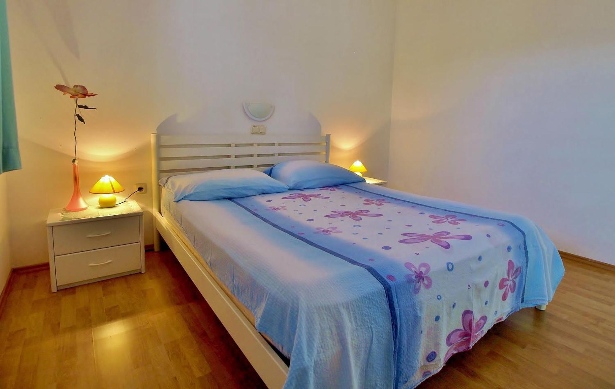Apartments Eufemija ราบ ภายนอก รูปภาพ