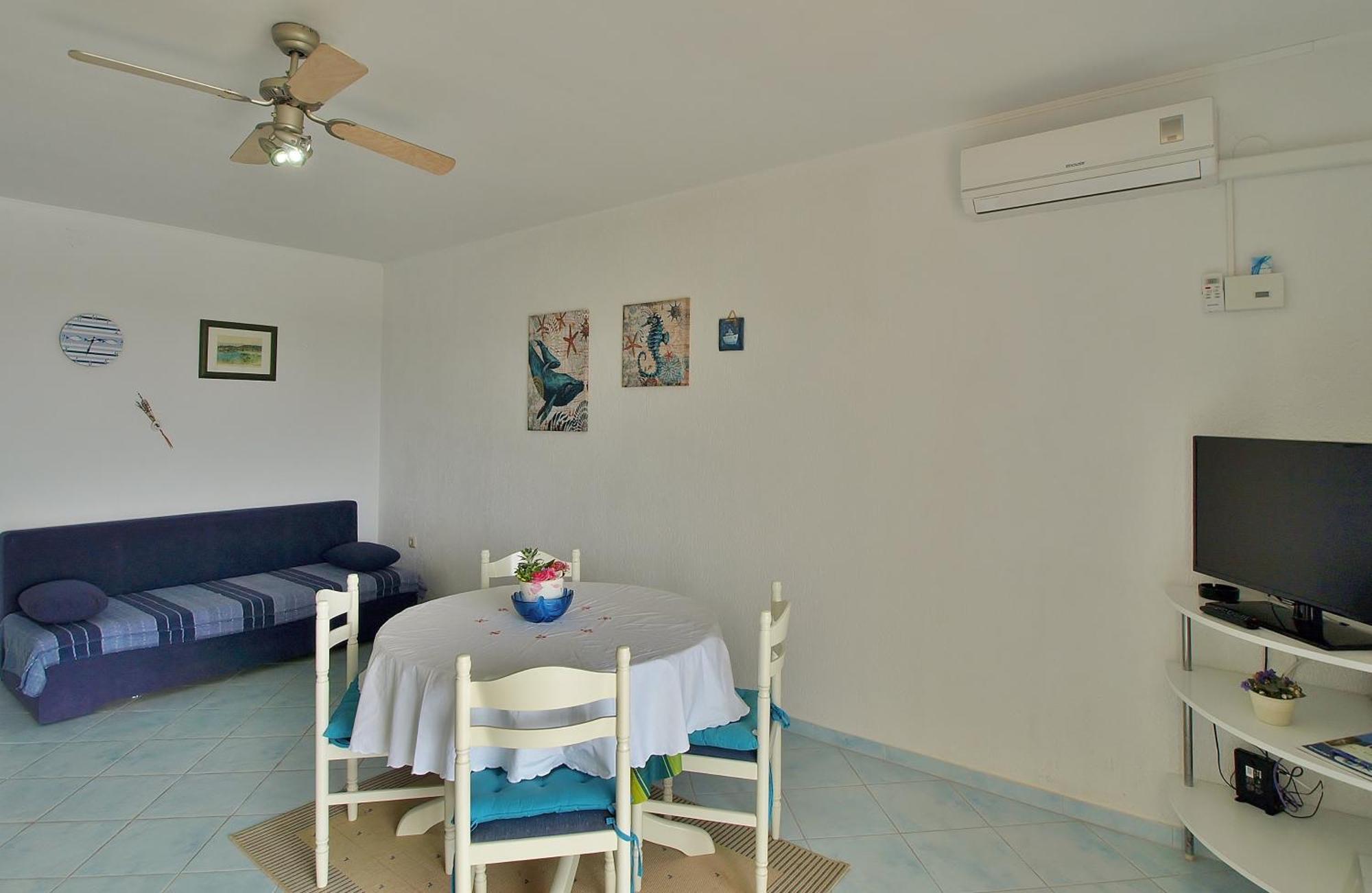 Apartments Eufemija ราบ ภายนอก รูปภาพ